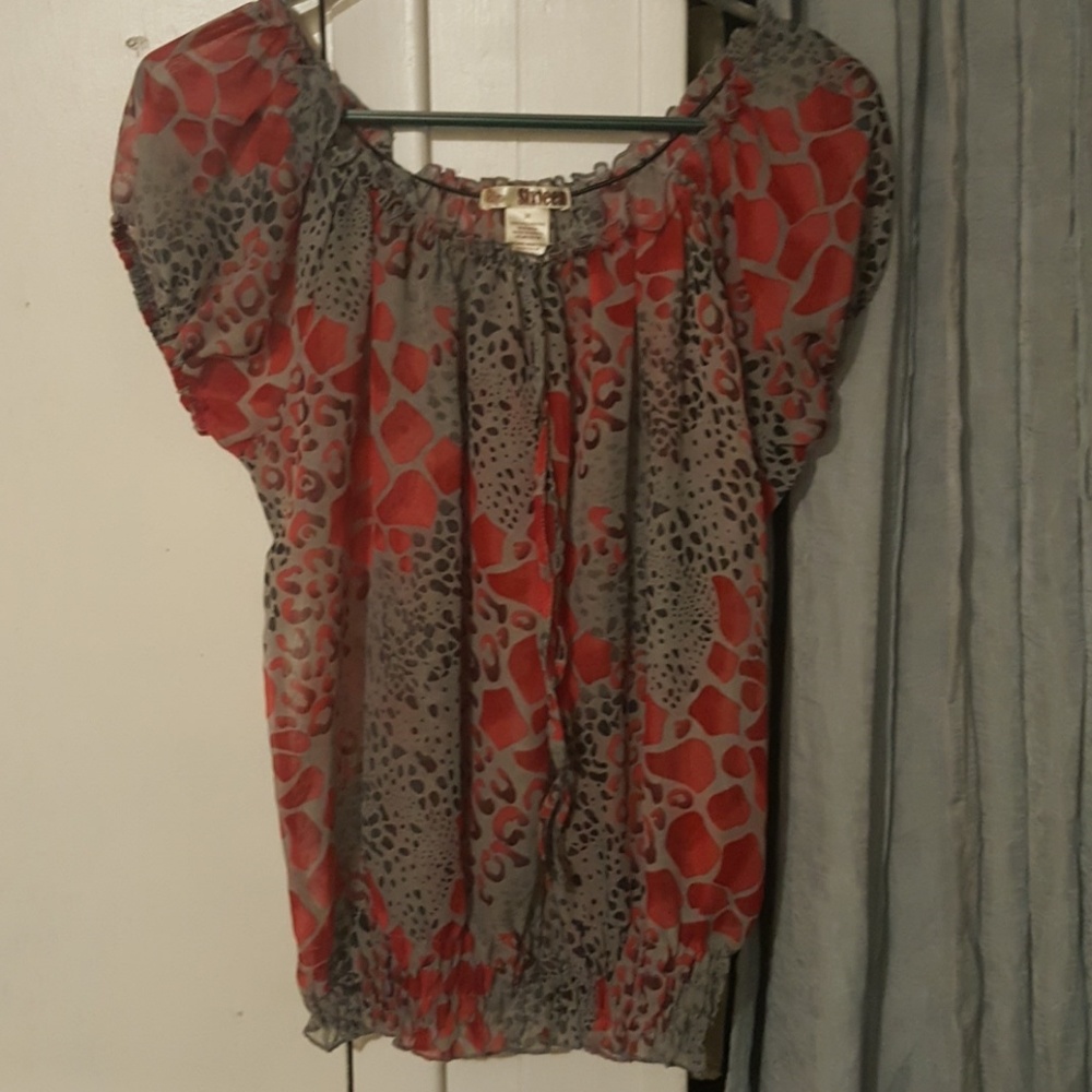 Sixteen womens top
